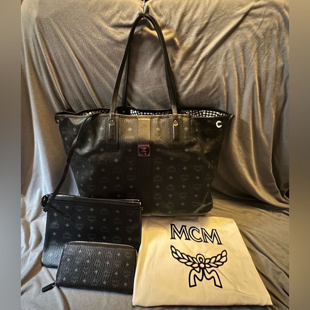 MCM Reversible Liz Large Shopper Black with mini bag, wallet, and dust bag